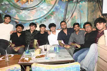 SP-Jain-MFWM-students-Farewell-Term-celebration-in-Buttterfly-High-4