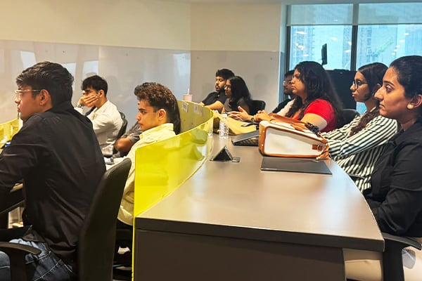 Sonali Dahiya, Group Head of Burgundy Private at Axis Bank, holds a session for SP Jain MFWM students 2