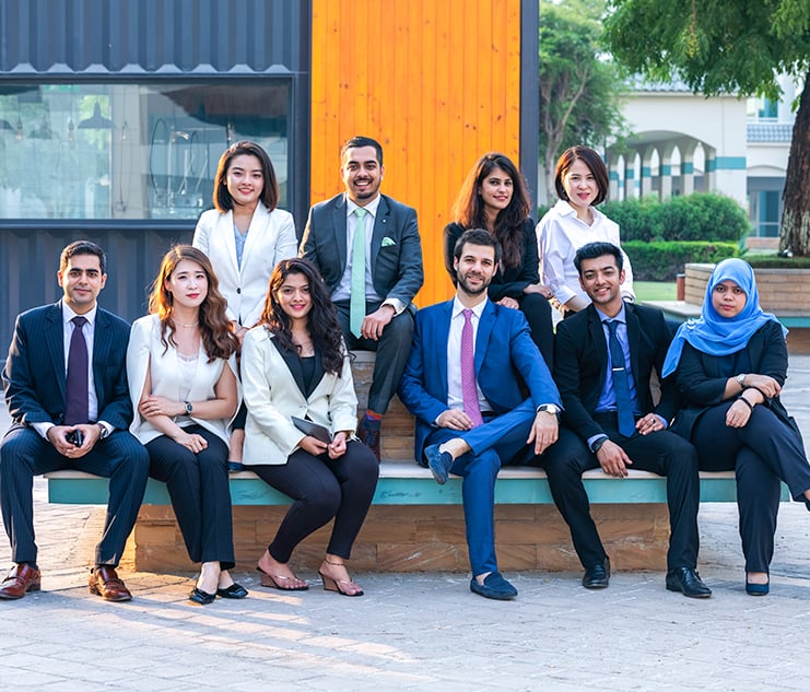 Faculty-Slider-Image-Parmita-Debnath-Head-Student-Experience-EMBA-on-transforming-career-with-Executive-MBA-SP-Jain-Global-Edukida